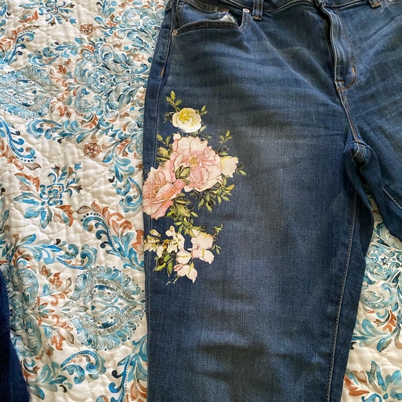 2 pairs of jeans - Picture 3 of 15